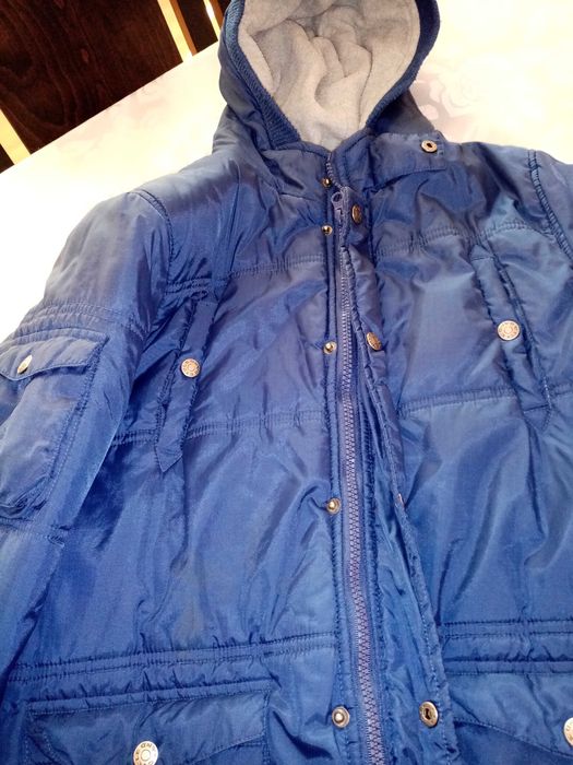 Продавам зимно яке за момче