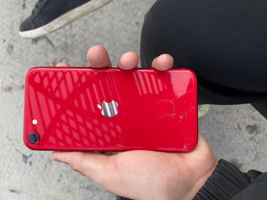 Айфон se2022 se2