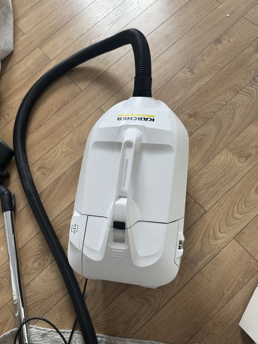 Аквапылесос karcher в хоршем состоянии