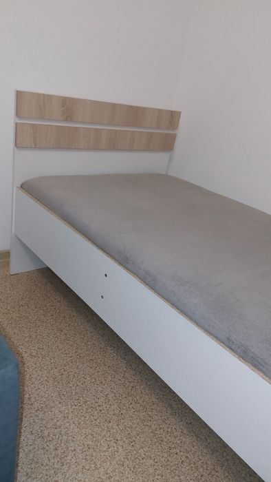 Продам односпальную кровать