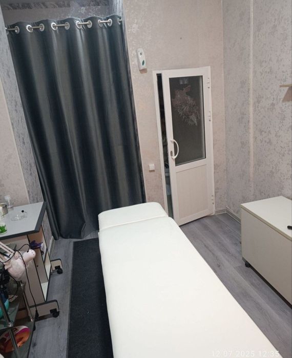 Продаеться кушетка