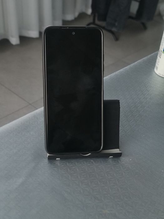 Продам телефон Redmi, срочно!!!