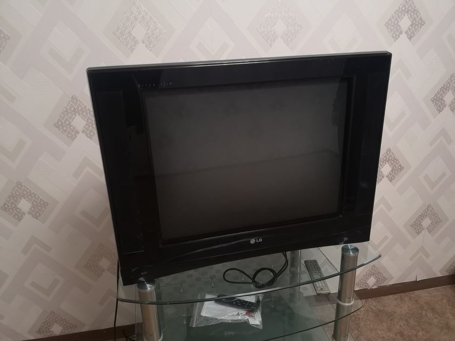 Продам телевизор LG
