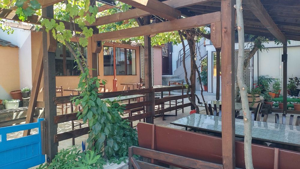 Дава се под наем Заведение в с. Брестник, Област Пловдив - 70 кв.м за 51 € - Снимка #5