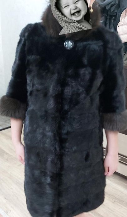 Продам женскую шубу