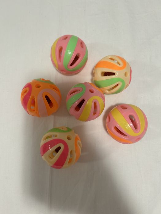 Детски пластмасови топчета със звънче