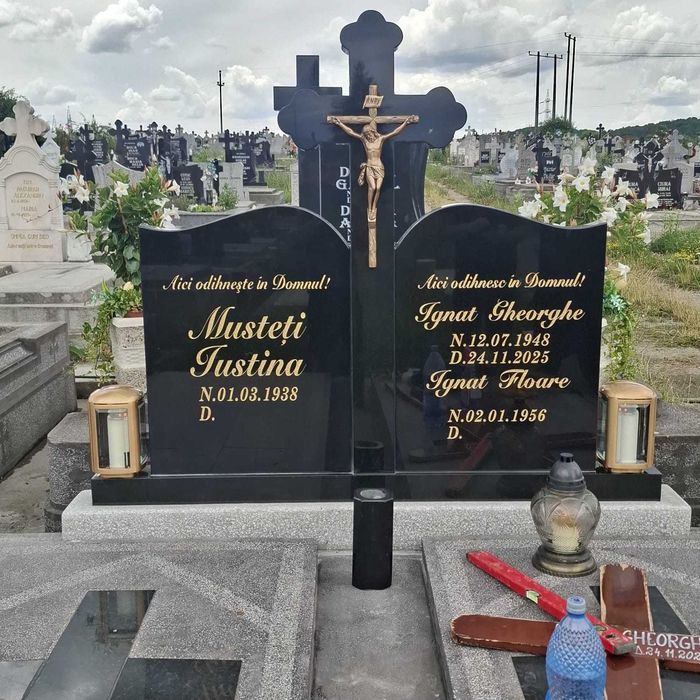 Monumente funerare!