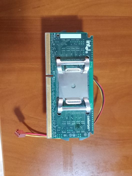 Ретро процесор Интел Селерон. Работи!