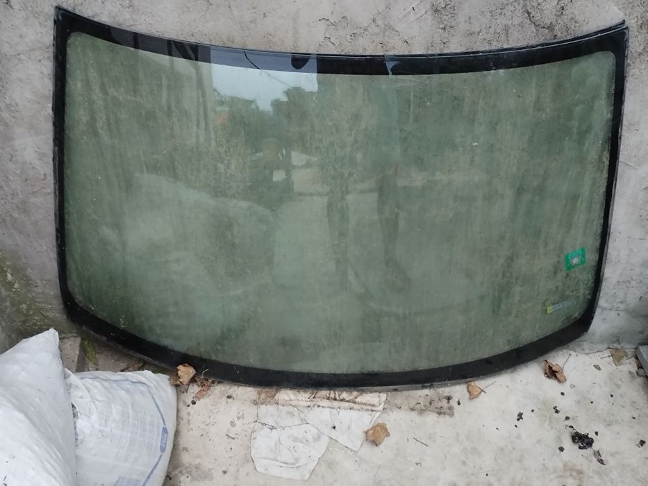 Мазда323  ф на части mazda 323 f