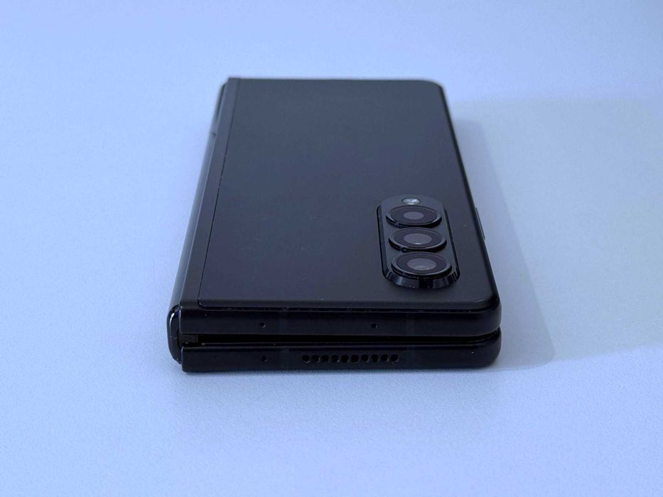 Бартер! Samsung Galazy Z Fold 3 512/12GB Phantom Black (Черен)