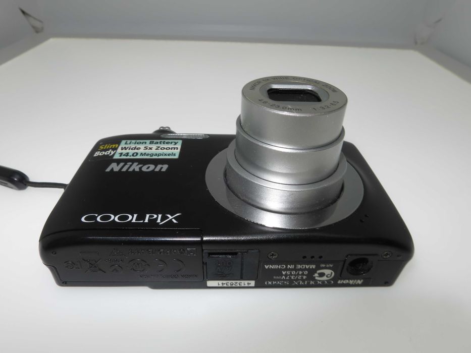 Nikon Coolpix S2600 стилен ултра компактен фотоапарат Работи Отлично