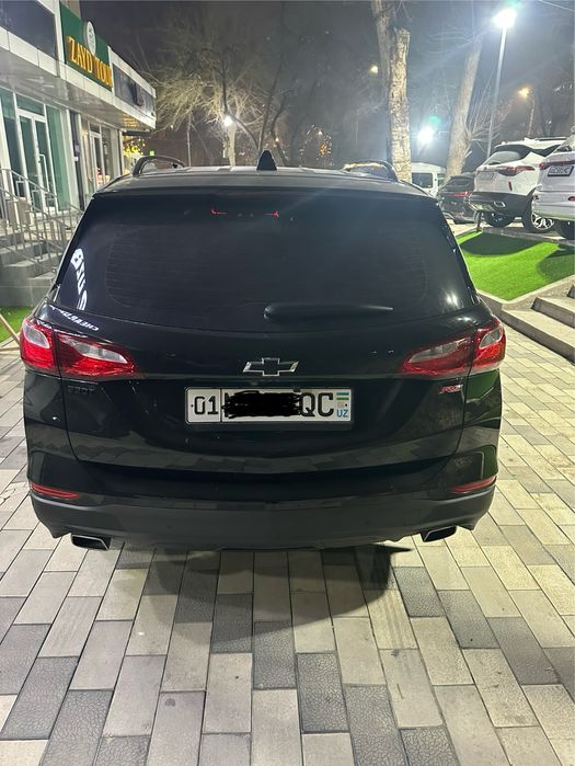 Equinox 2020 yil Qora Rang