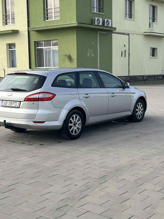 Vand sau schimb Ford Mondeo an 2008