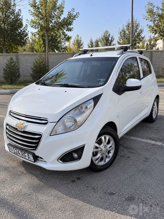 Chevrolet Spark 2018 автомат, газ, новый аккумулятор