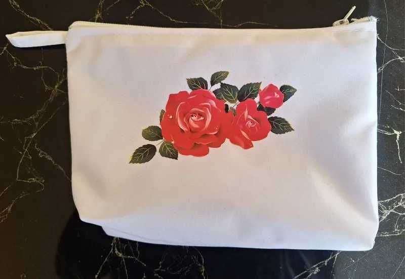 Несесер за тоалетни и козметични принадлежности 15х20см Цветя