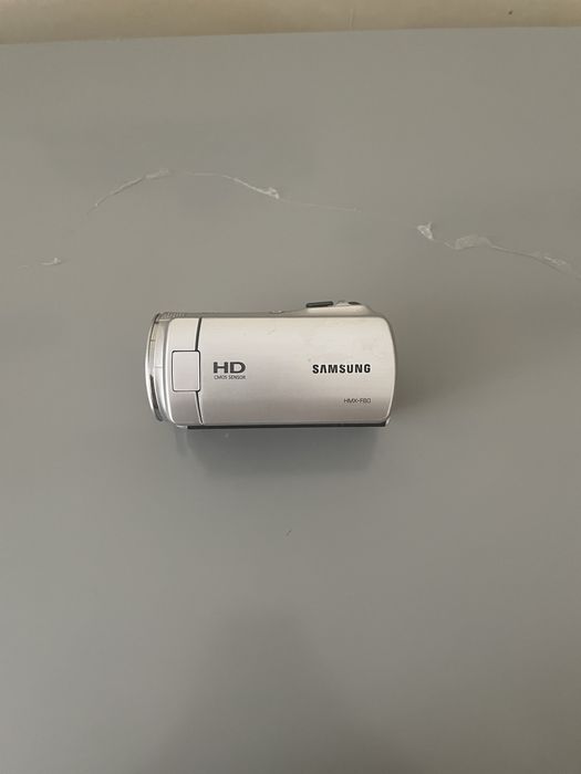 Продам видеокамеру Samsung HMX-F80