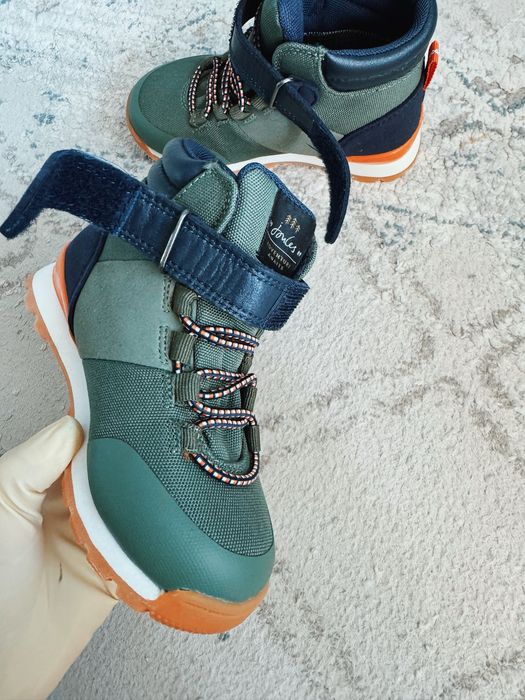 Очень класнные ботинки