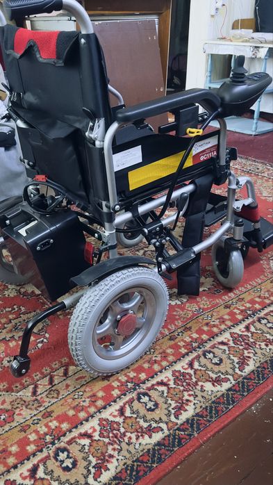 Инволидное кресло-коляска с электро приводом