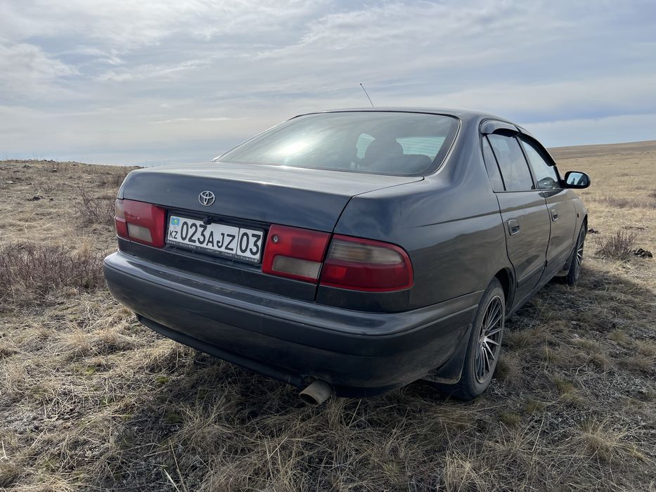 Продам toyota carina