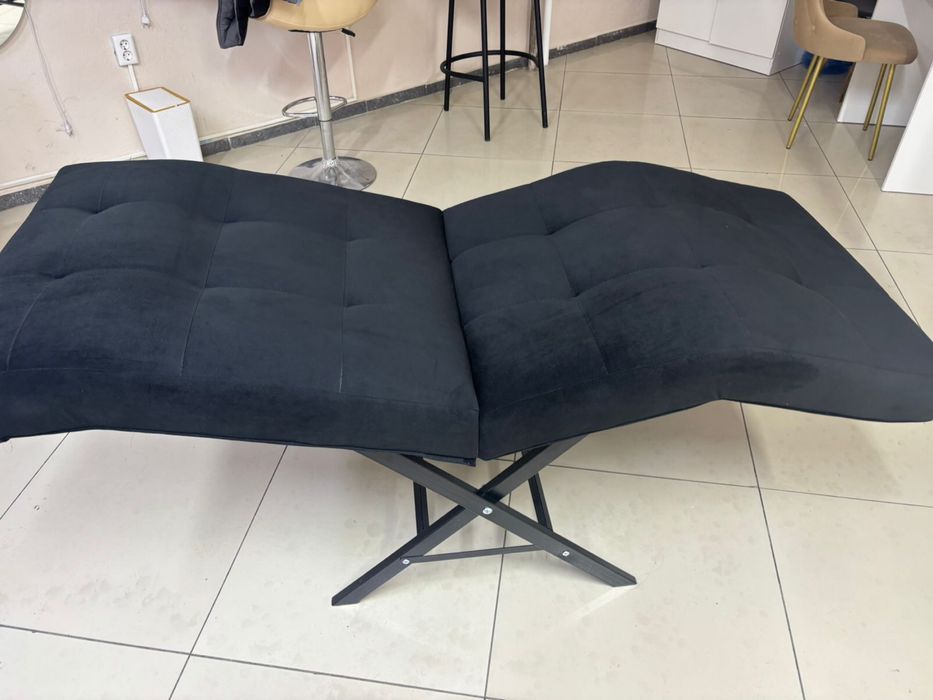 Абсолютно новая, использовалась всего 2 недели.