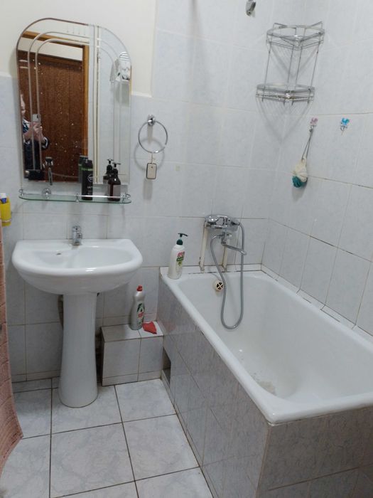 продаю     1  комнатную   квартиру      на    чиланзаре.