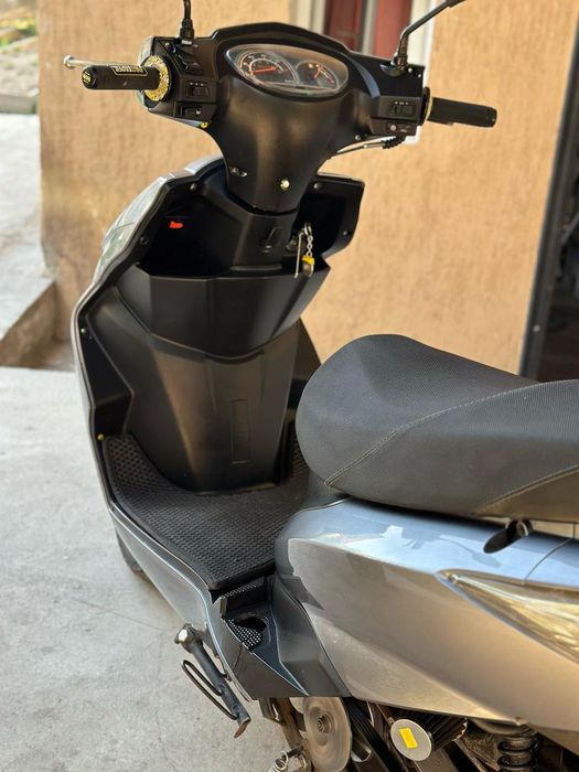 Продам мопед м8 новый