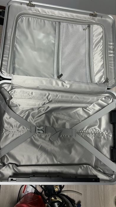 Чемодан для ручной клади