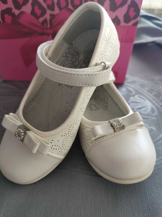 Детски   обувки                           .