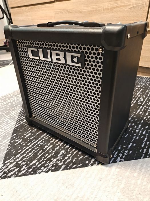 Усилватели Roland CUBE