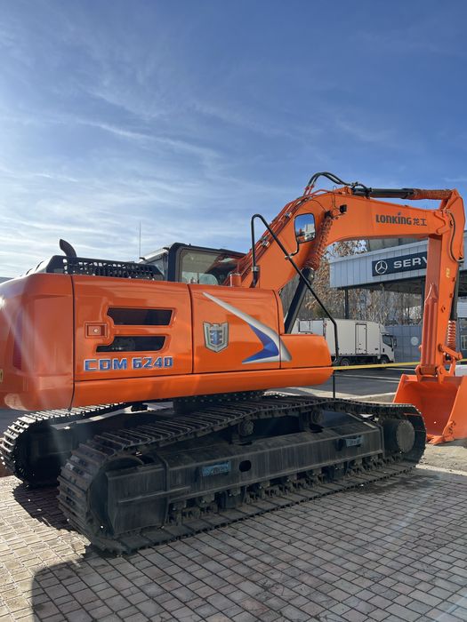 CDM6240 Гидравлический экскаватор