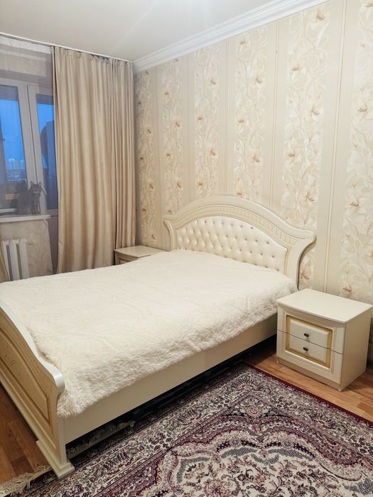 Продам спальный гарнитур