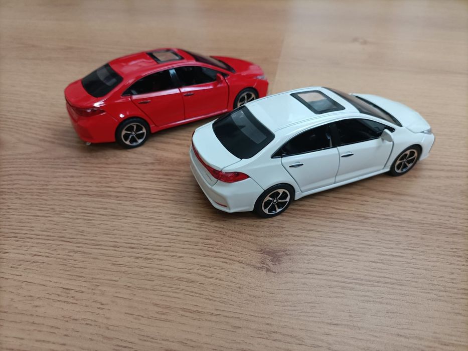 Machete metalice Toyota