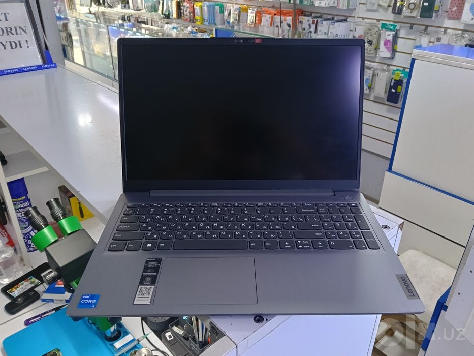 lenova noutbuk sotiladi 8ga 256gb xolati yaxshi