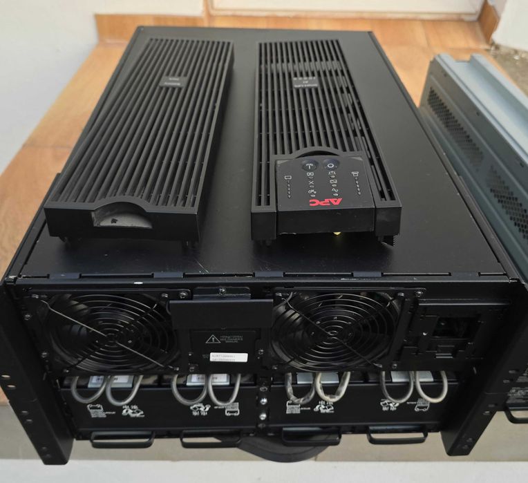 UPS 10Kva APC surt10000xli