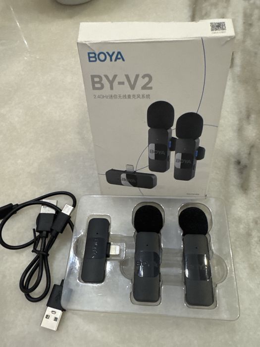 Петличка-Микрофон Boya BY-V2 Lightning черный