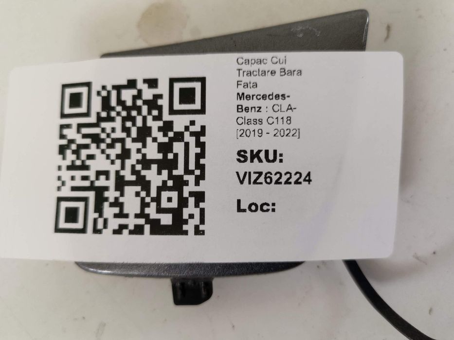 Капак За Теглене На Предна Броня Мерцедес-Бенц ЦЛА-Клас / Mercedes-Ben