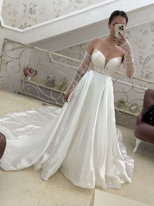 Vand rochie de mireasa