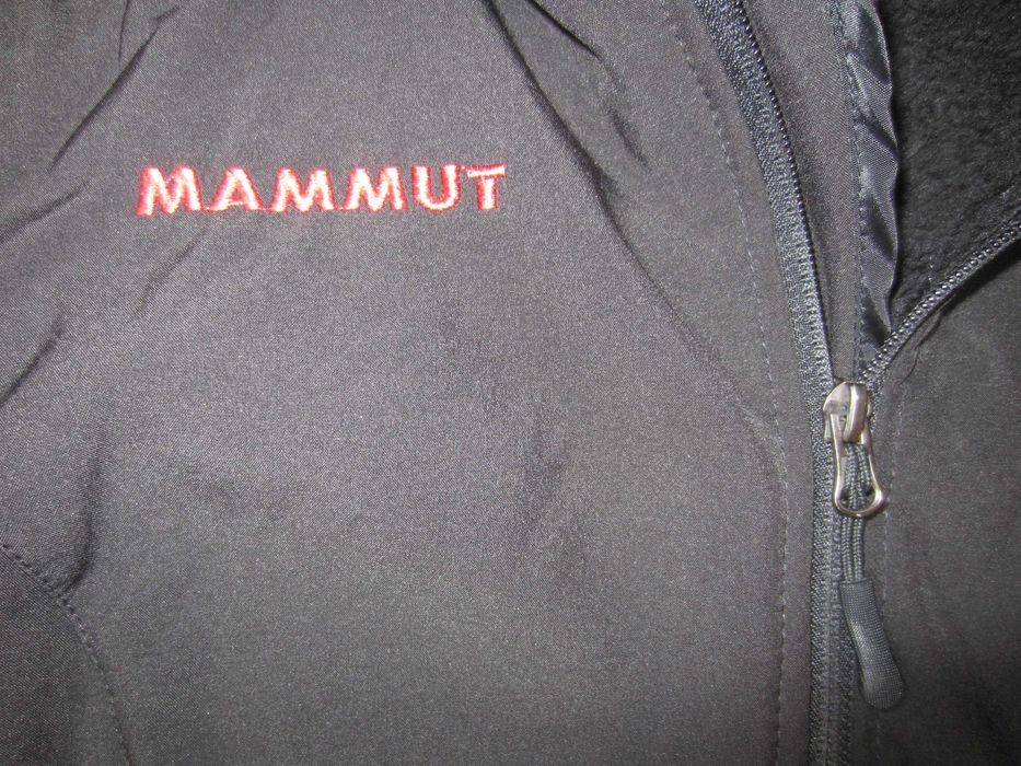 Geaca dama inscriptionata Mammut,masura L,stare buna,vezi DESCRIEREA