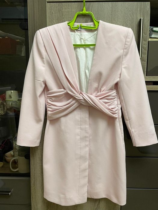 Рокля тип блейзър ZARA