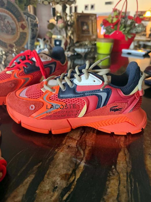 Продавам оригинални маратонки на LACOSTE като нови №39