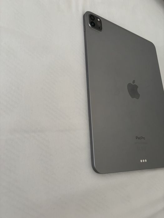 iPad pro 11” cu pen apple