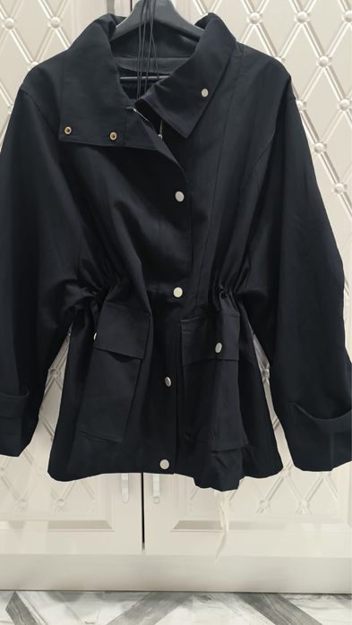 Продается плащ(куртка)