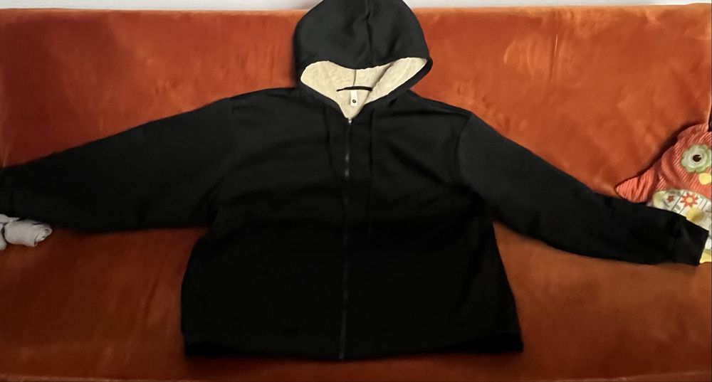 Vand doua hanorace batal barbati