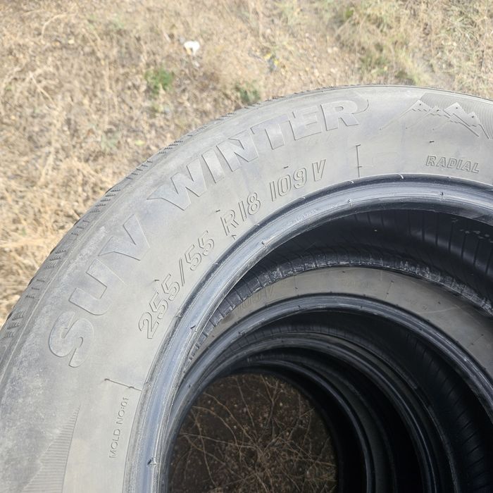 Продам зимнюю 255/55/18