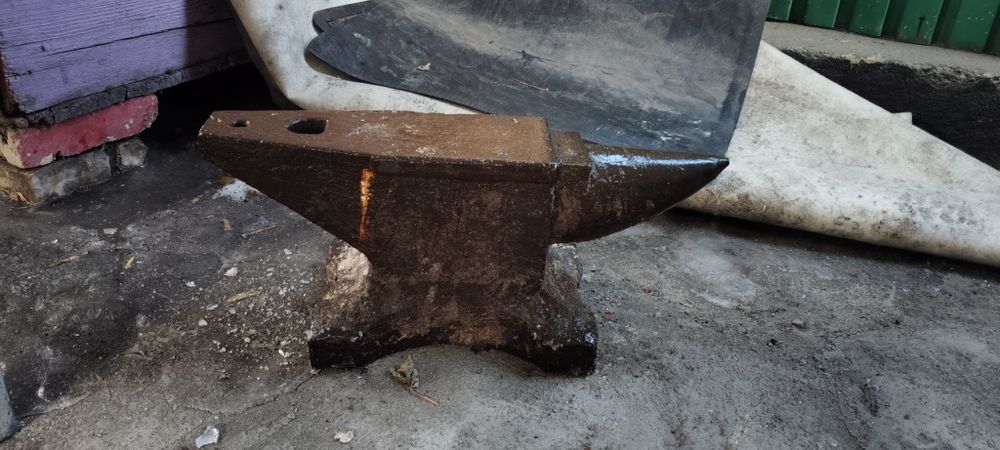 Продаю наковальню