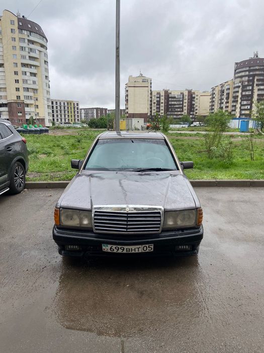 Машина 190 Мерседес