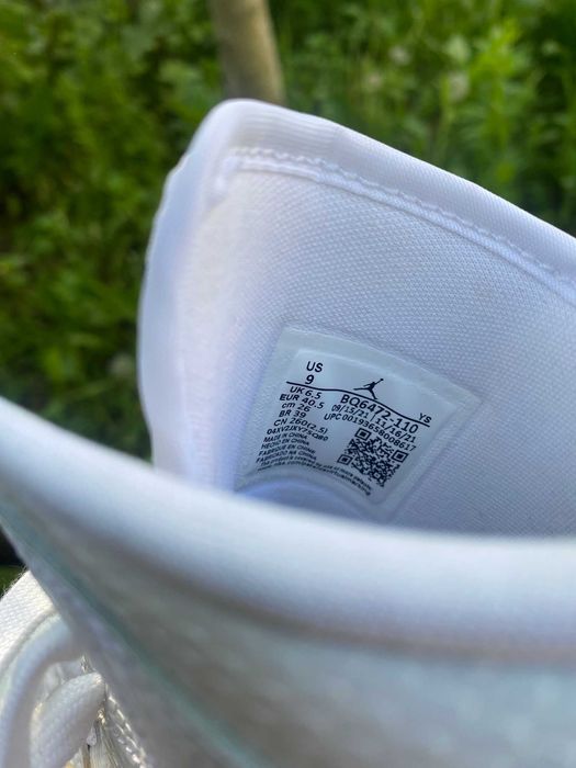 Air Jordan 1 Mid Snakeskin  stare impecabila,nescosi din cutie