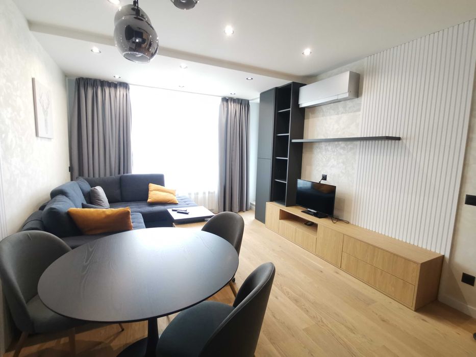 Дава се под наем Двустаен апартамент в София, Кръстова вада - 58 кв.м за 510 € - Снимка #1