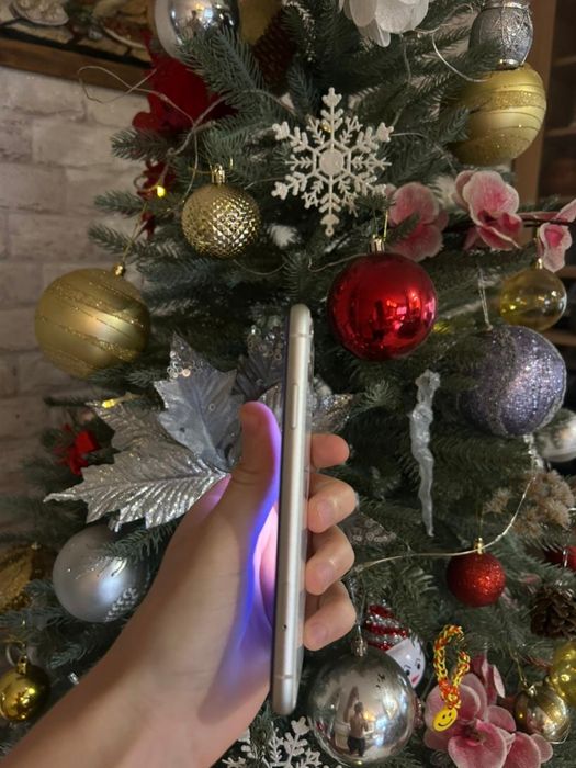 Продам айфон 11 идеал