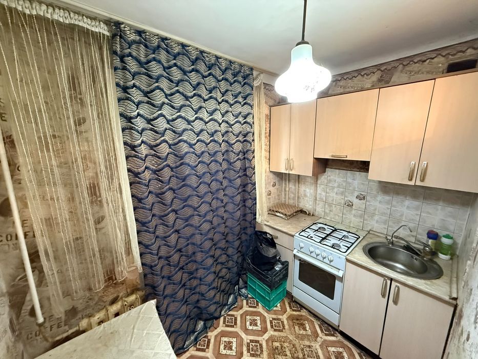 Продам 2хком квартиру район Бэста.